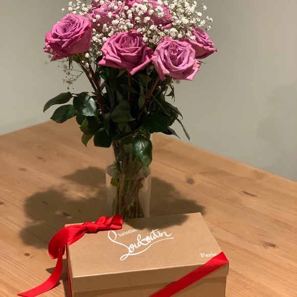 I bought my mom these for her birthday. But sadly I bought them a size small. - Picture 7 of 7